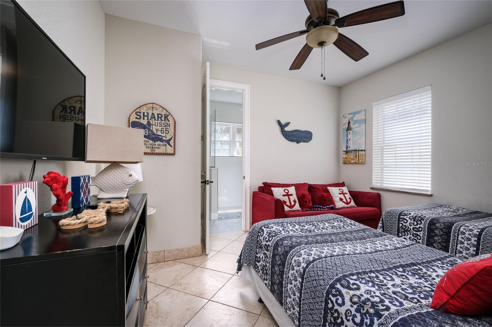 4118 5TH AVE, HOLMES BEACH, FL, 34217
