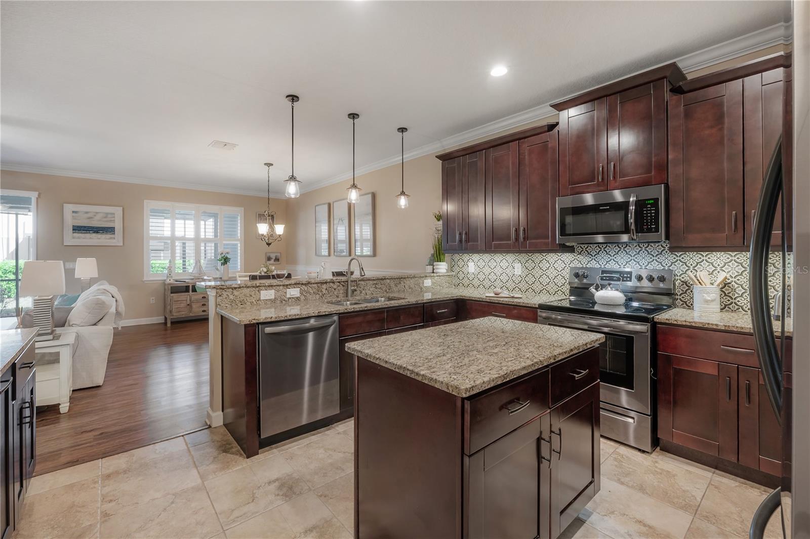 933 MOSCATO PL, PALM HARBOR, FL, 34683