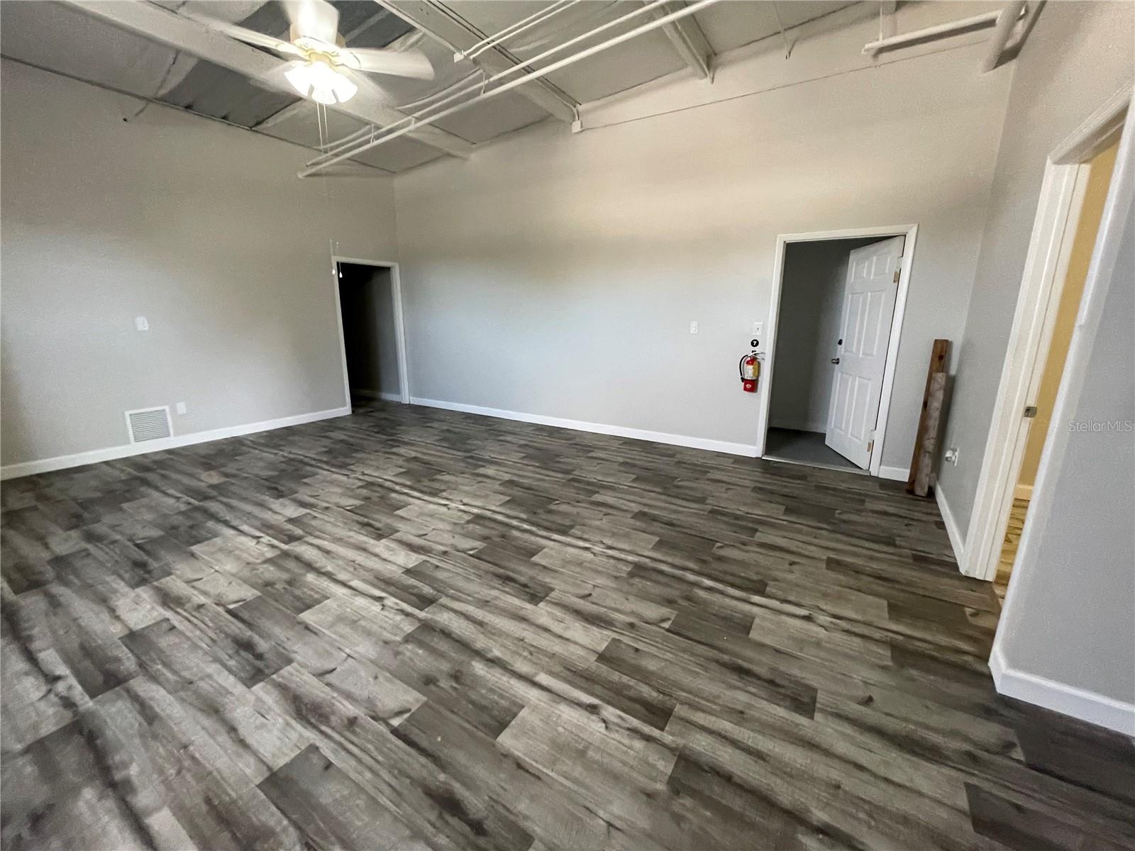 201 E MAIN ST #101, LEESBURG, FL, 34748