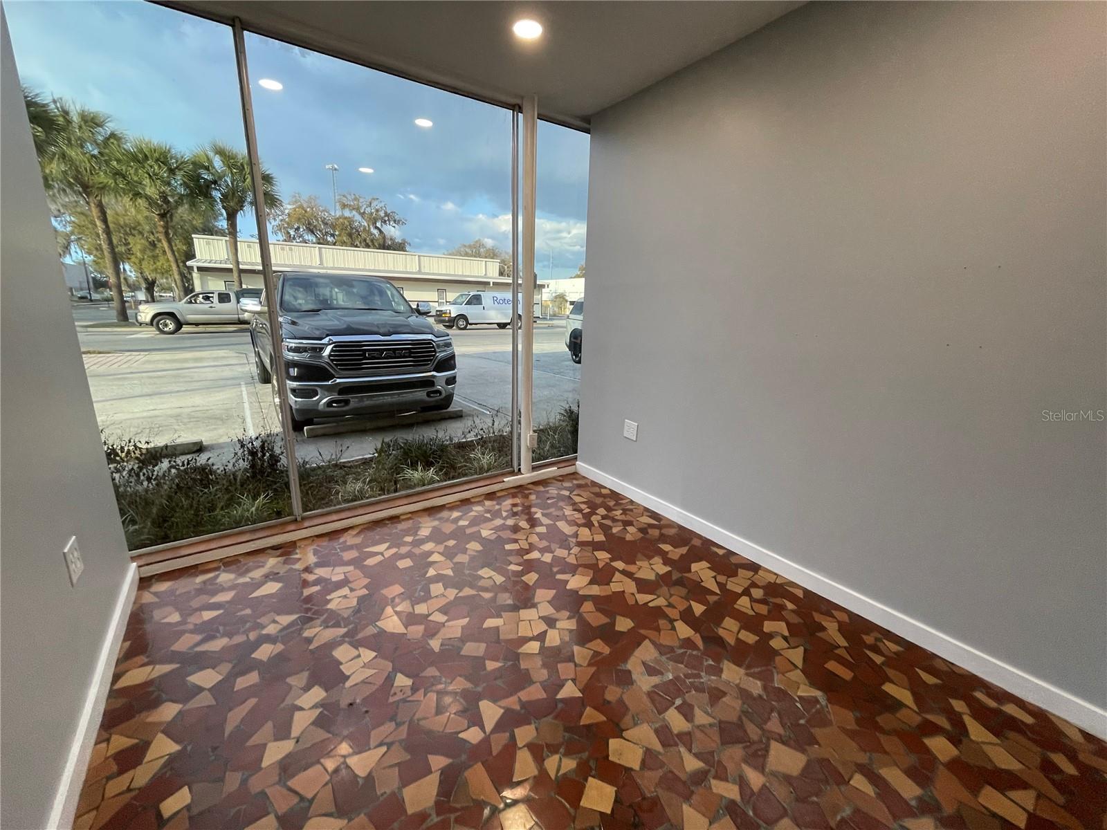 201 E MAIN ST #101, LEESBURG, FL, 34748