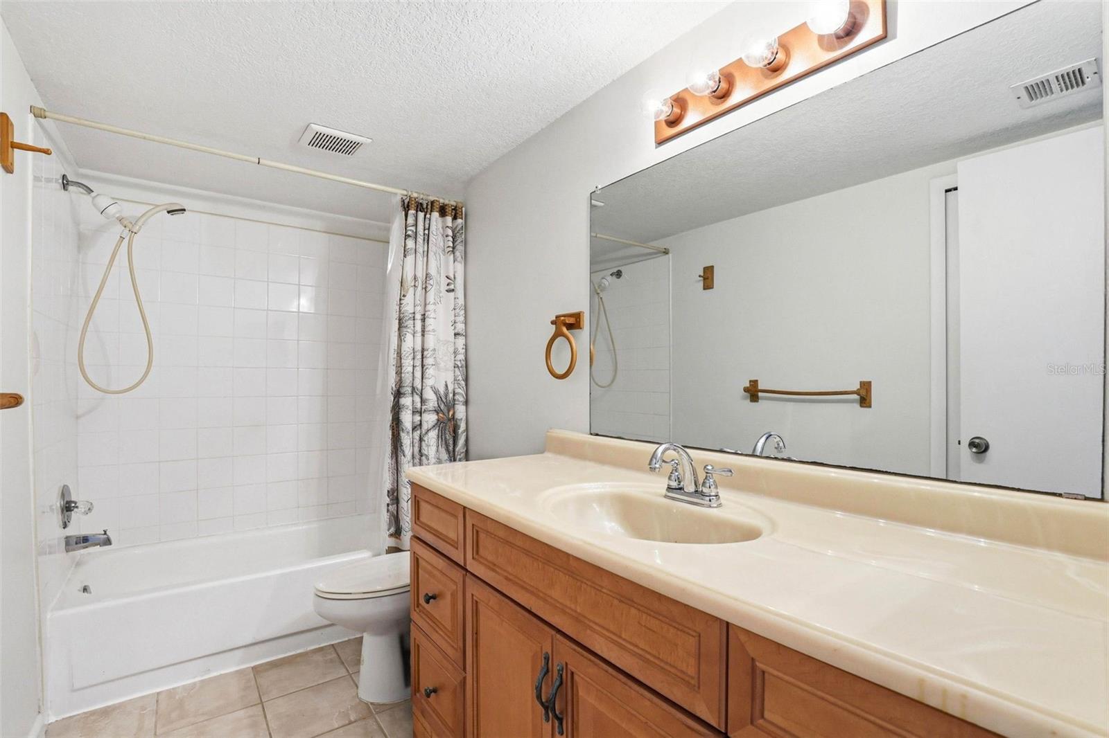 776 100TH AVE N #104, ST PETERSBURG, FL, 33702