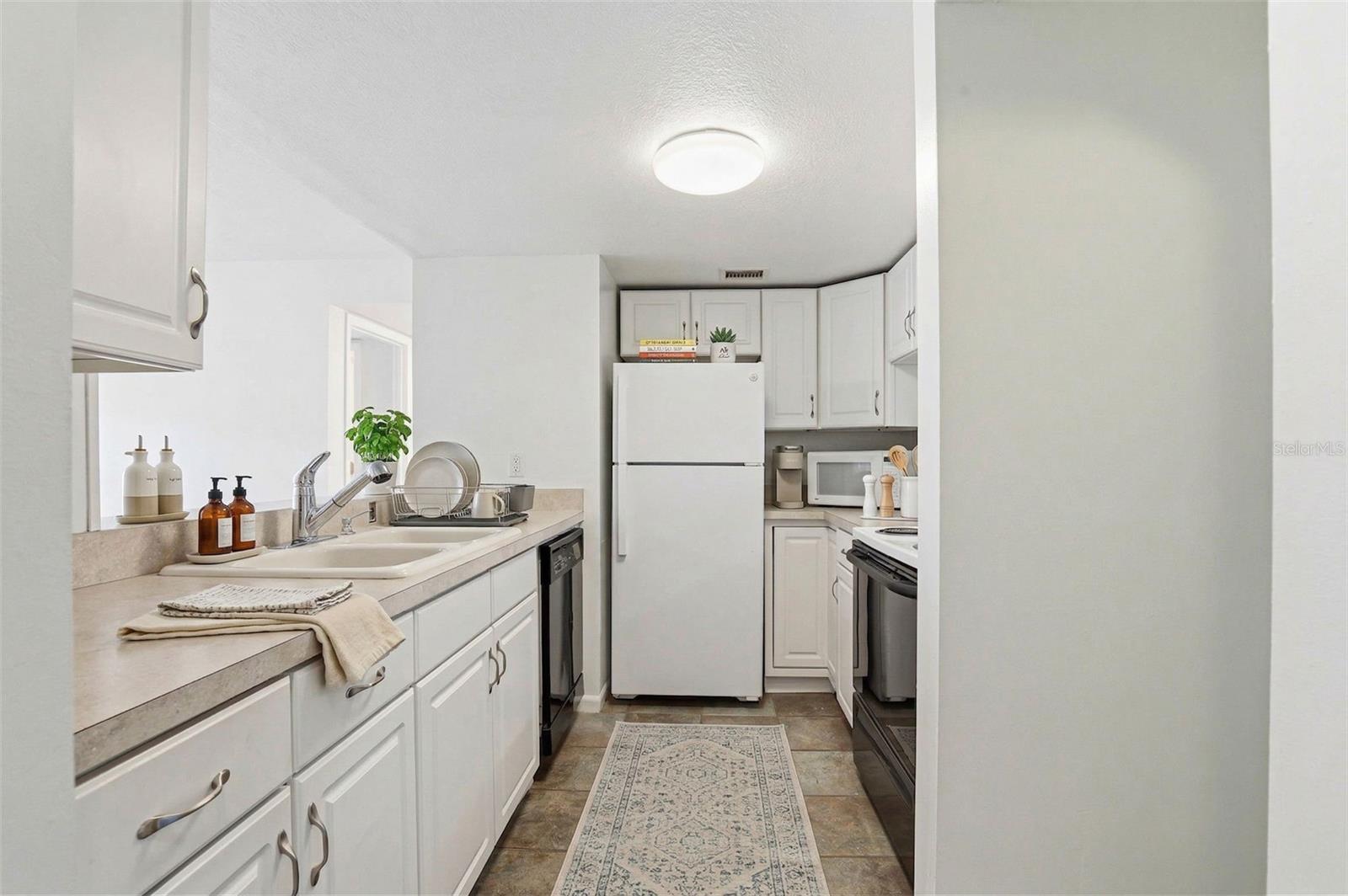 776 100TH AVE N #104, ST PETERSBURG, FL, 33702