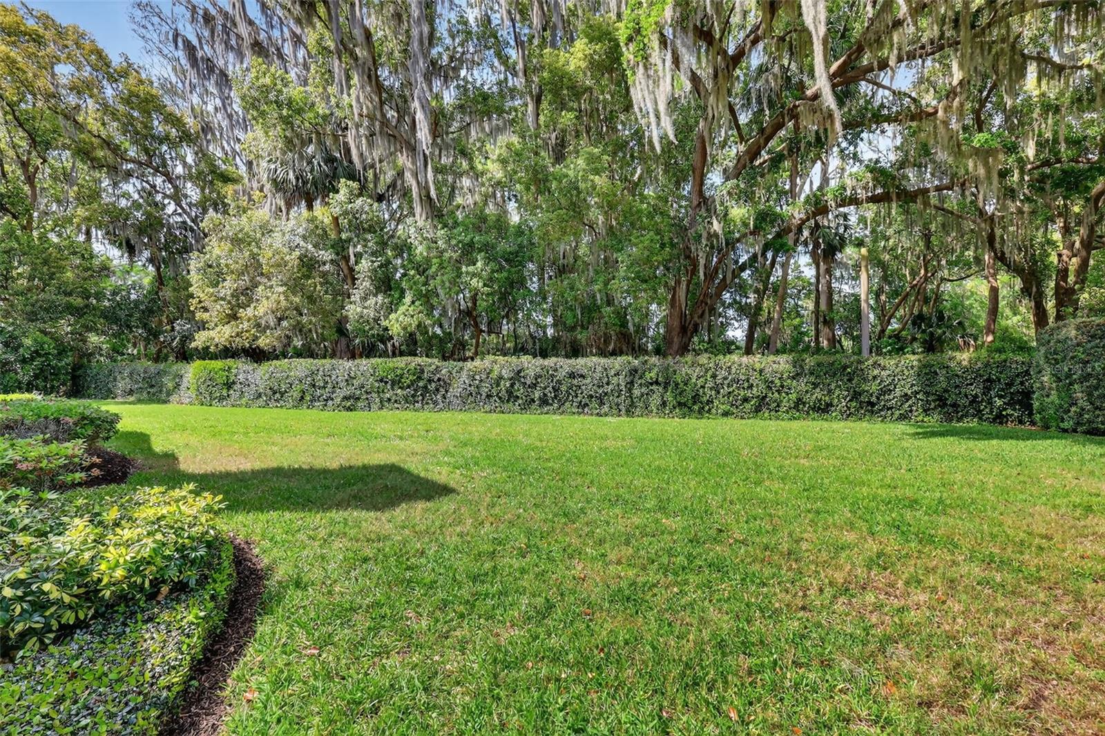 621 HIGH POINT DR, MOUNT DORA, FL, 32757