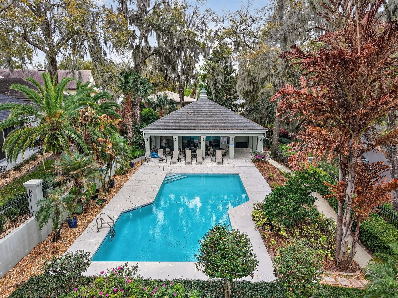 621 HIGH POINT DR, MOUNT DORA, FL, 32757