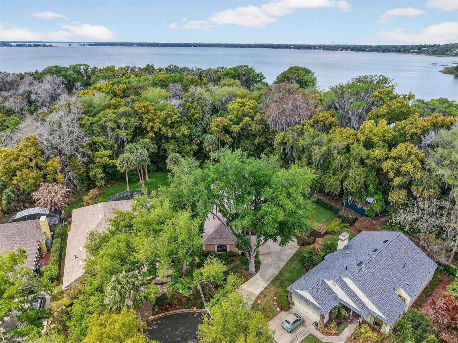 621 HIGH POINT DR, MOUNT DORA, FL, 32757