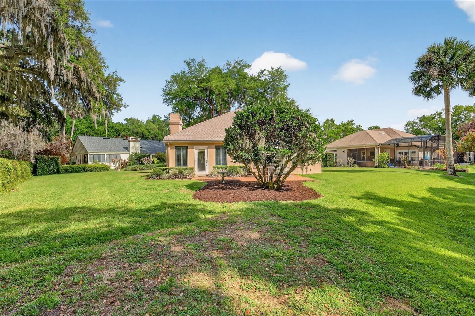 621 HIGH POINT DR, MOUNT DORA, FL, 32757