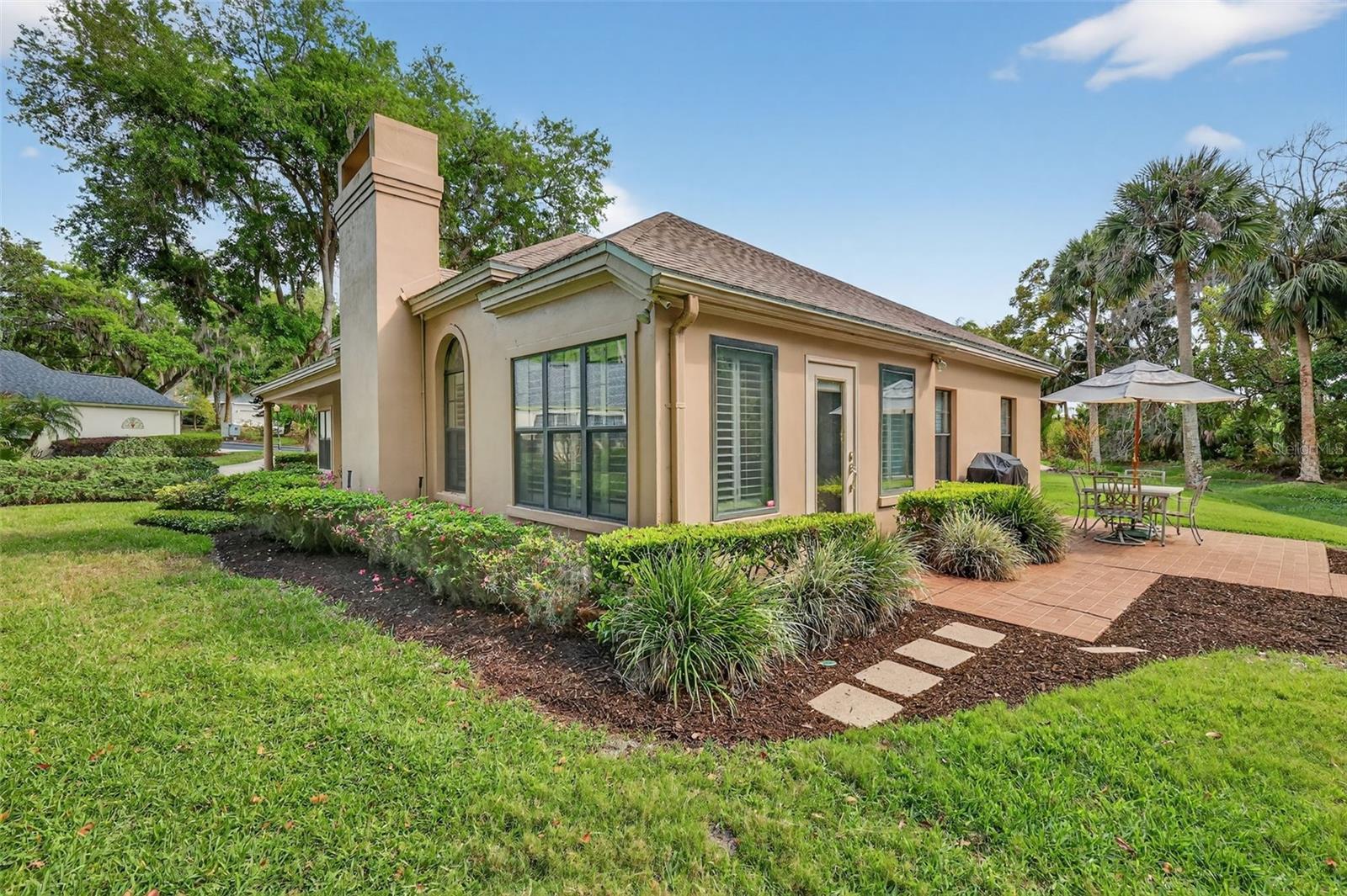621 HIGH POINT DR, MOUNT DORA, FL, 32757