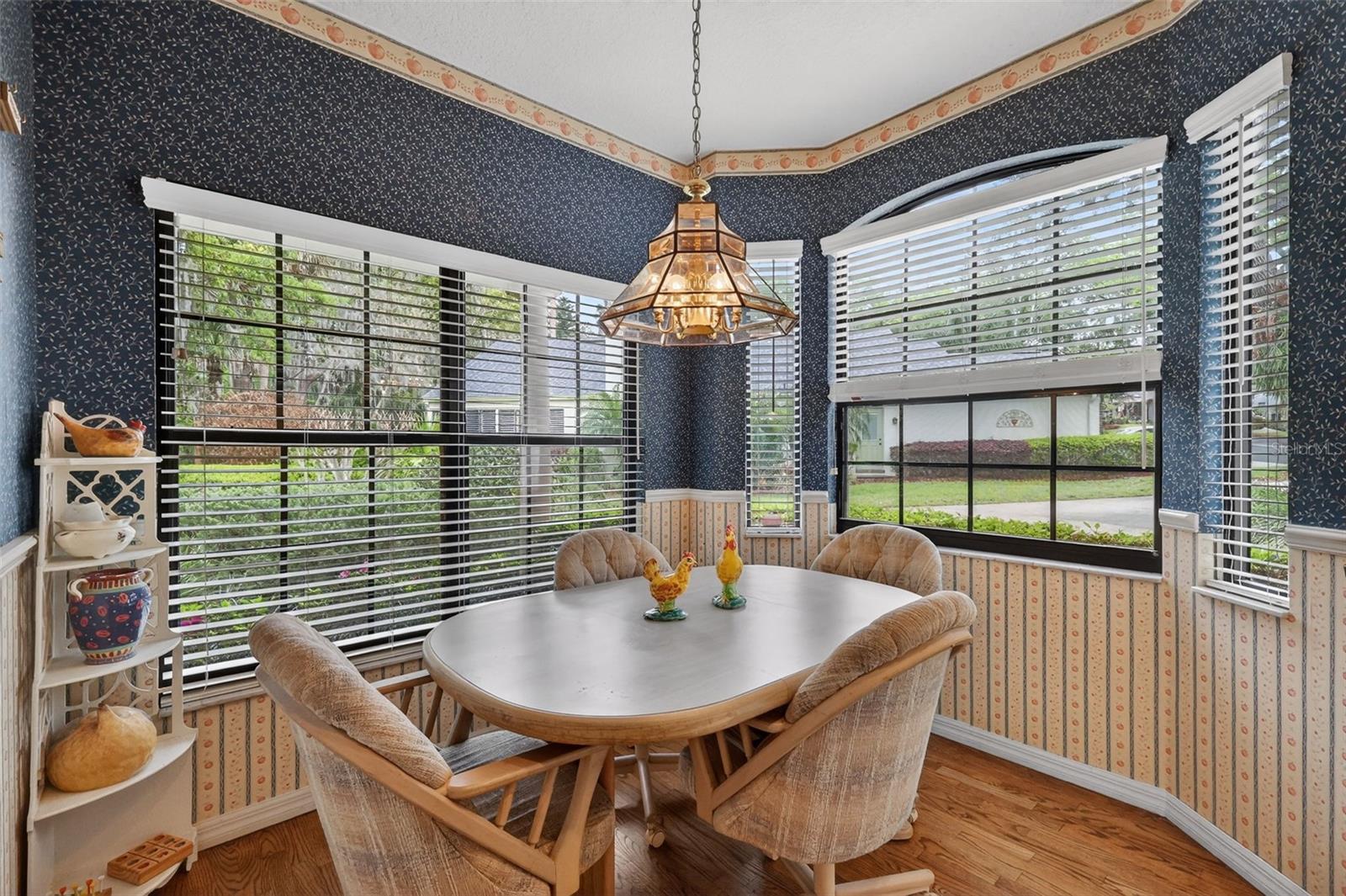 621 HIGH POINT DR, MOUNT DORA, FL, 32757