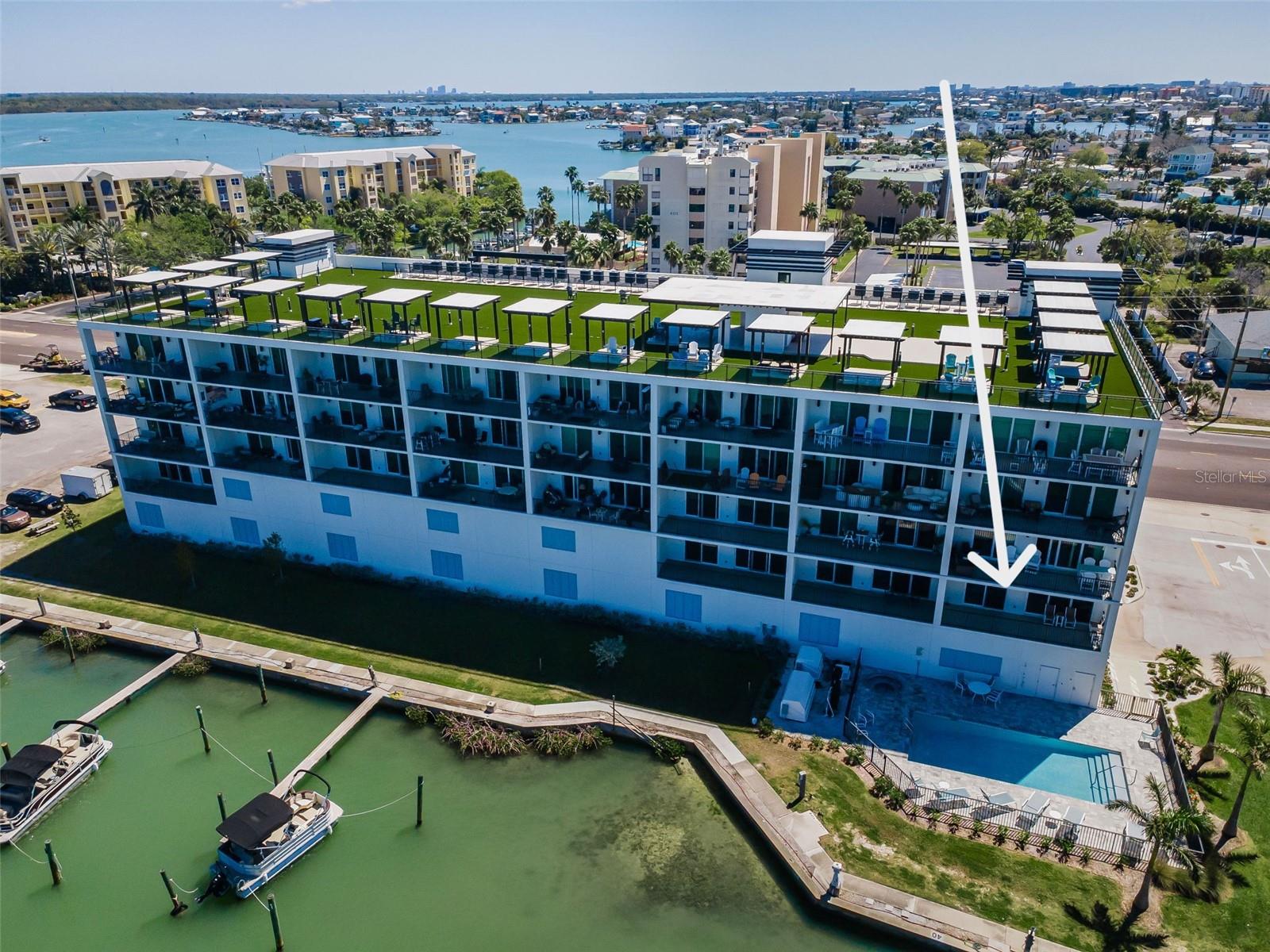 Like-New Waterfront Luxury in the Heart of Madeira Beach