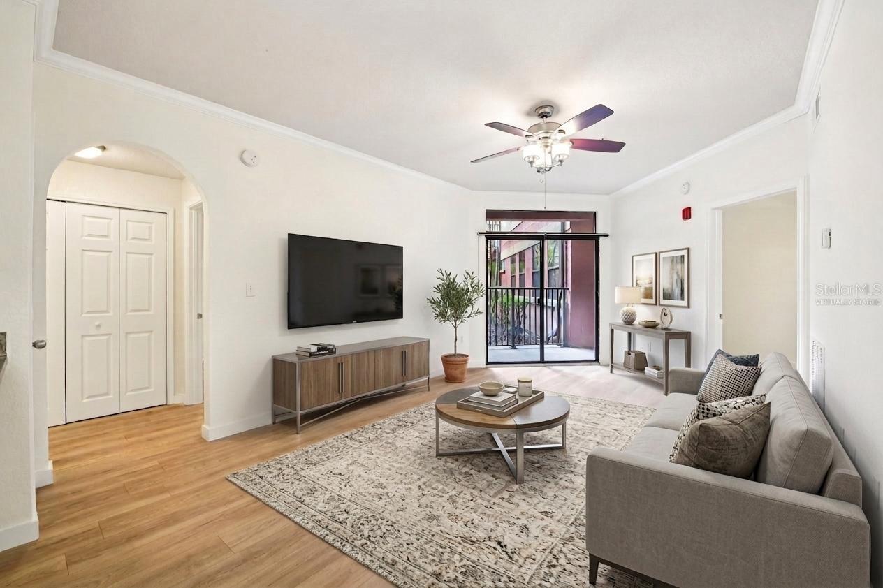 911 N ORANGE AVE #101, ORLANDO, FL, 32801