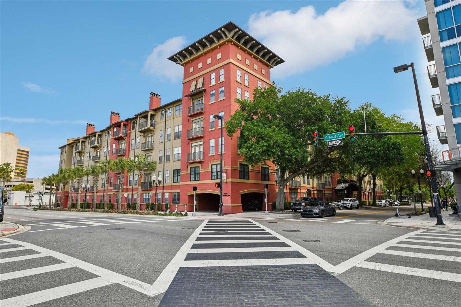 911 N ORANGE AVE #101, ORLANDO, FL, 32801