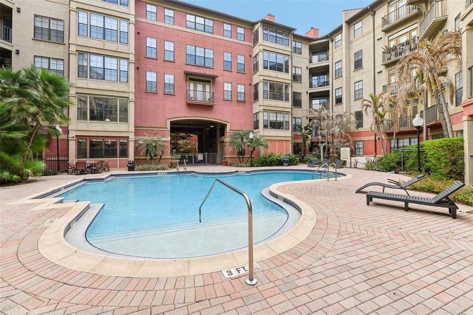 911 N ORANGE AVE #101, ORLANDO, FL, 32801