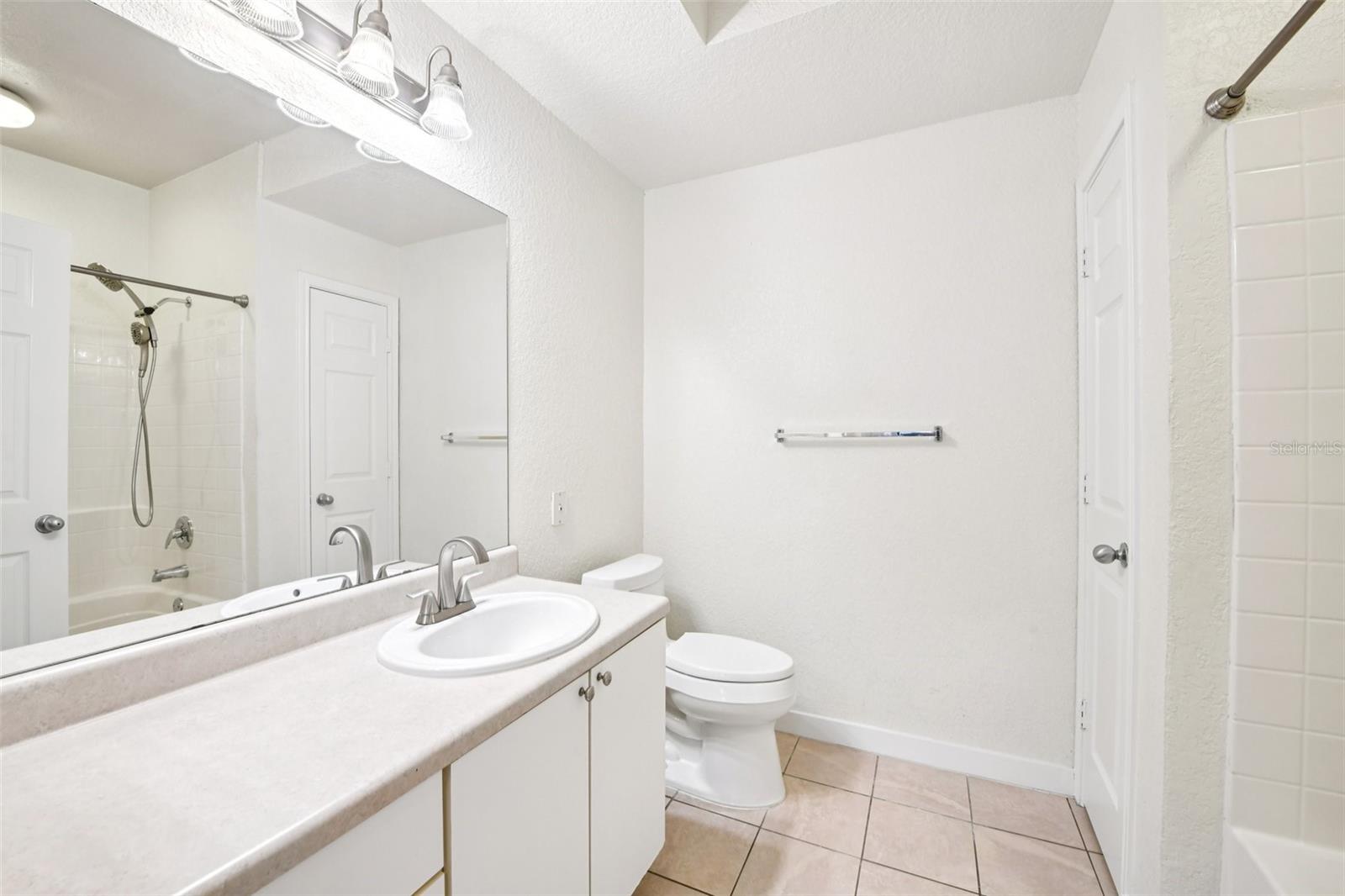 911 N ORANGE AVE #101, ORLANDO, FL, 32801
