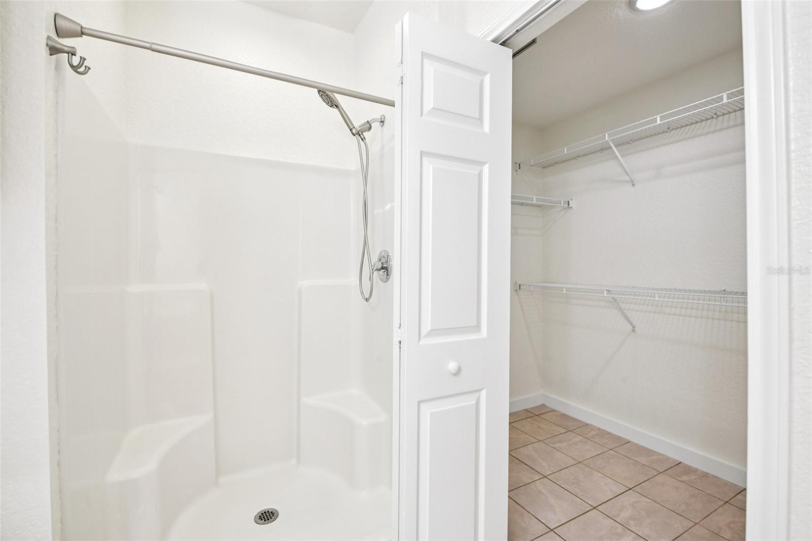 911 N ORANGE AVE #101, ORLANDO, FL, 32801