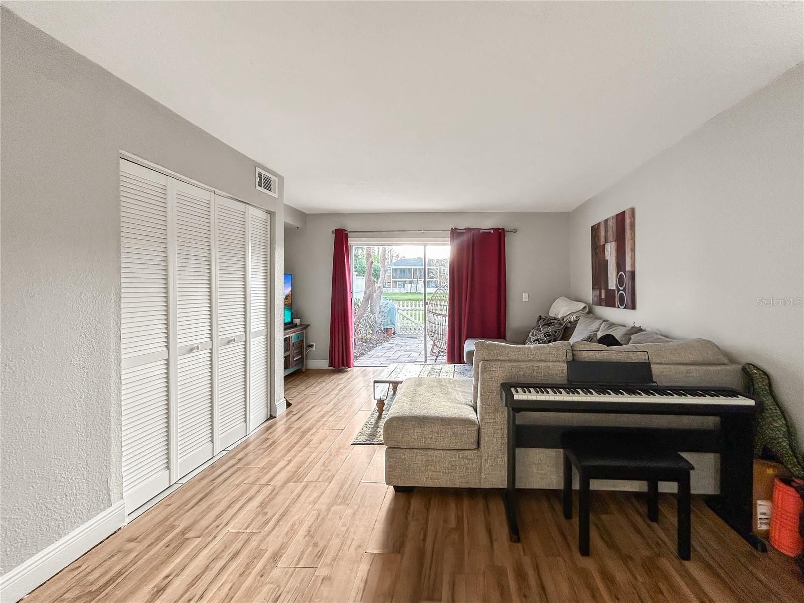 Living and Dining Space Combo