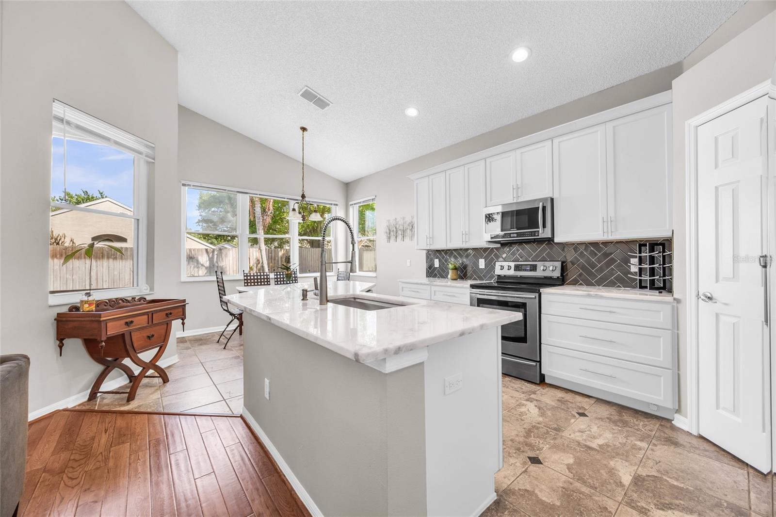 438 DARKWOOD AVE, OCOEE, FL, 34761
