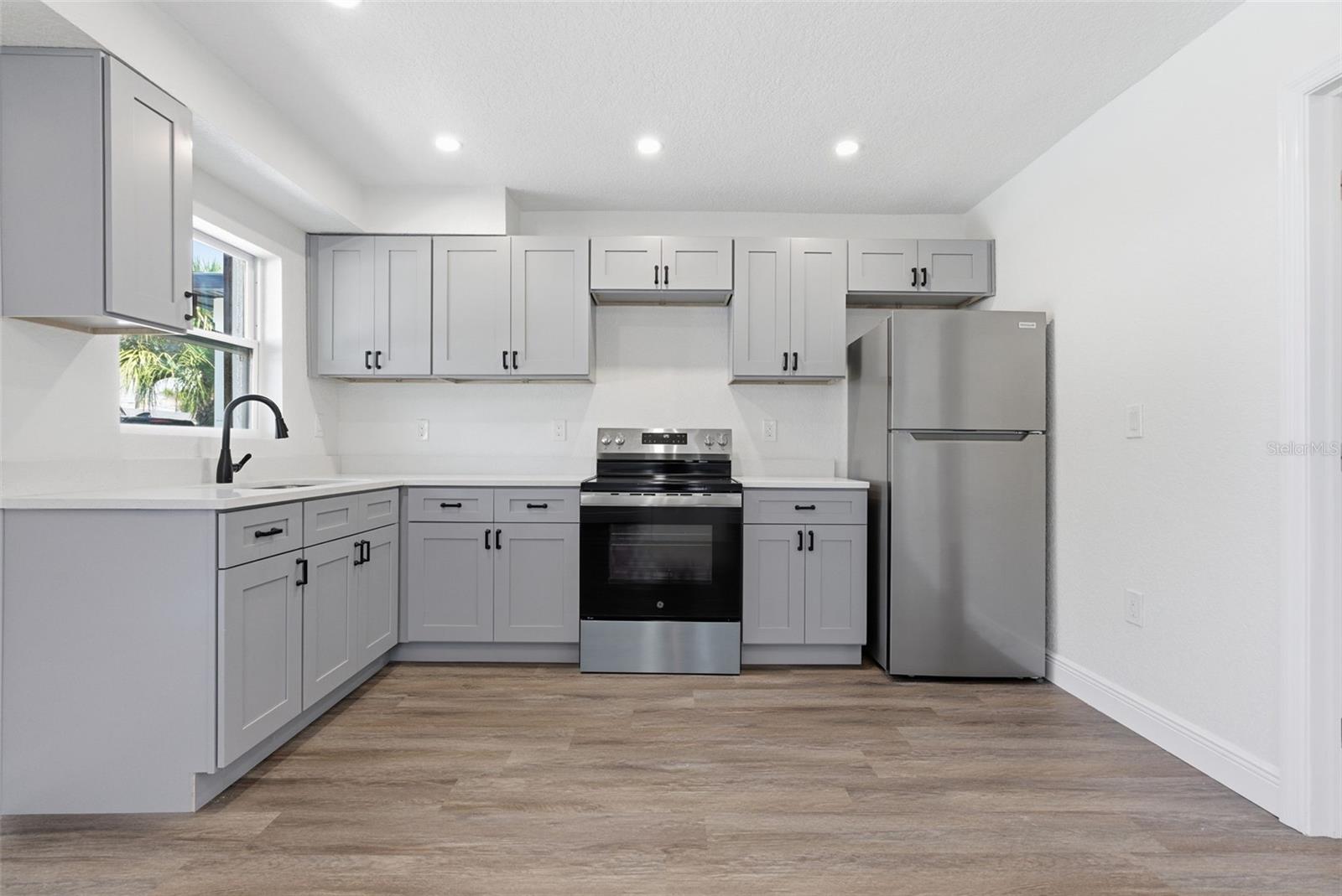 113 145TH AVE E #2, MADEIRA BEACH, FL, 33708