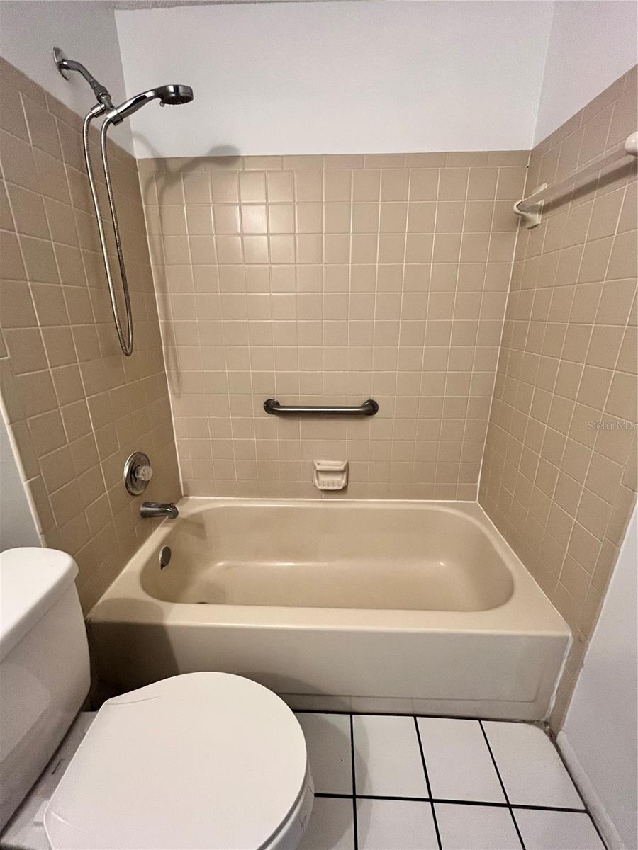 4918 SILVER OAKS VLG #F, ORLANDO, FL, 32808
