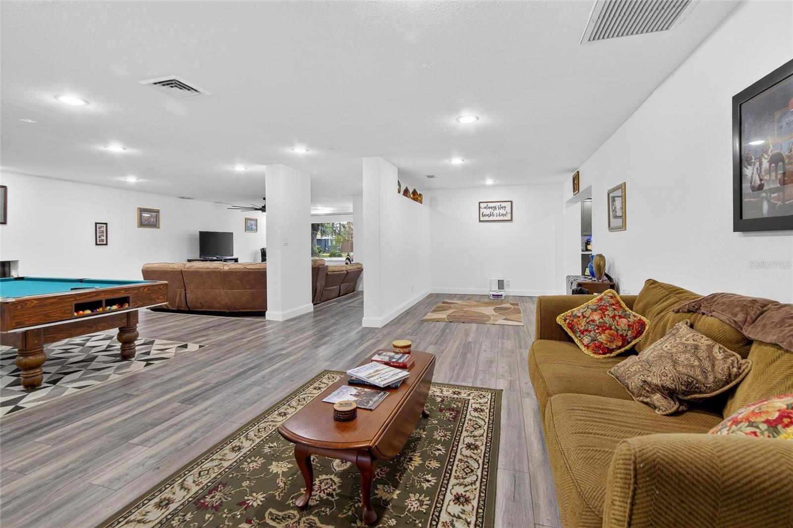 723 W PINEDALE DR, PLANT CITY, FL, 33563