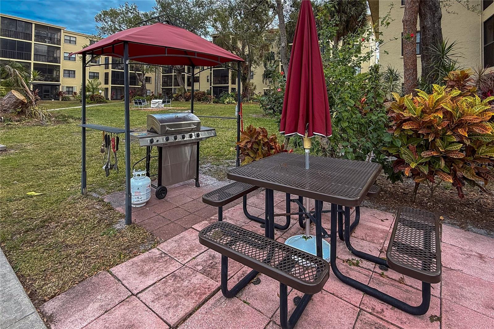 315 30TH AVE W #B411, BRADENTON, FL, 34205