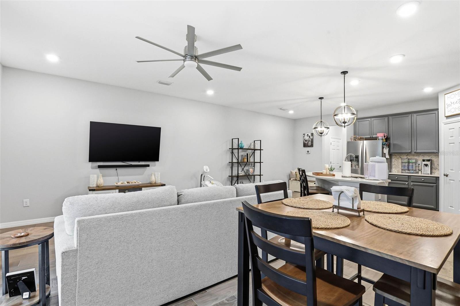 2818 GRAND KEMERTON PL, TAMPA, FL, 33618
