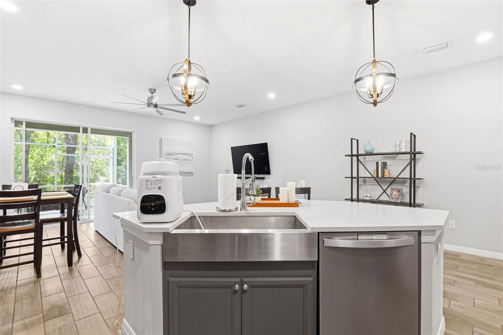 2818 GRAND KEMERTON PL, TAMPA, FL, 33618
