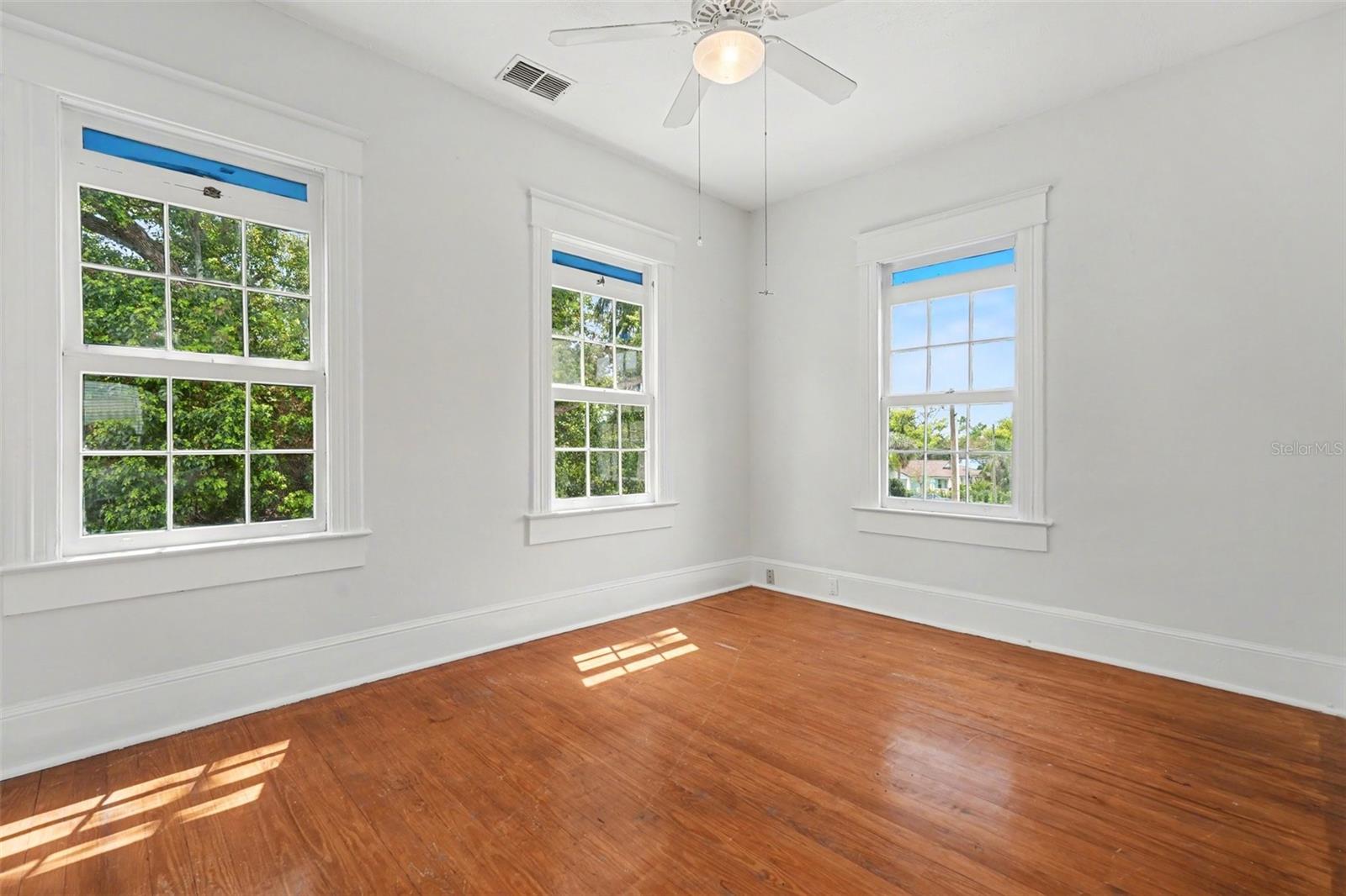 501 W EUCLID AVE, TAMPA, FL, 33602