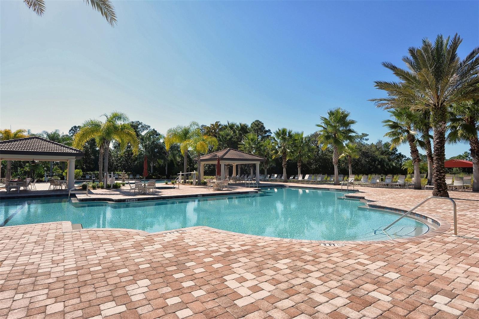 11121 CAMPAZZO DR, VENICE, FL, 34292
