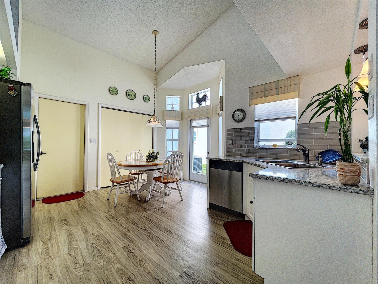 9408 NEW ORLEANS DR, WEEKI WACHEE, FL, 34613