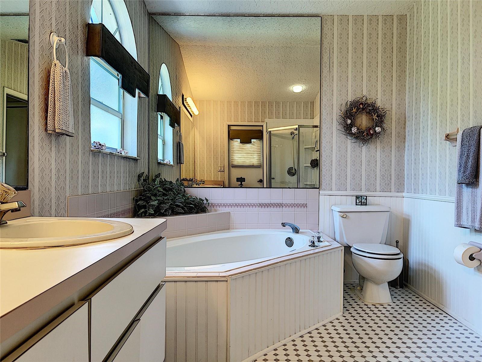 9408 NEW ORLEANS DR, WEEKI WACHEE, FL, 34613