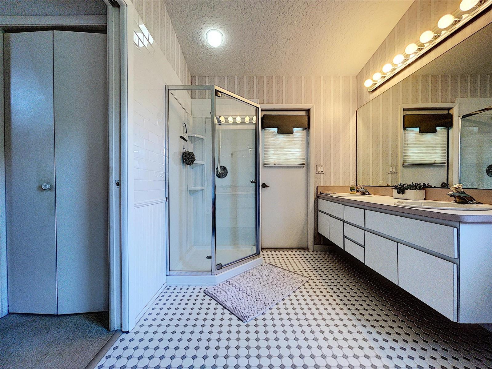 9408 NEW ORLEANS DR, WEEKI WACHEE, FL, 34613