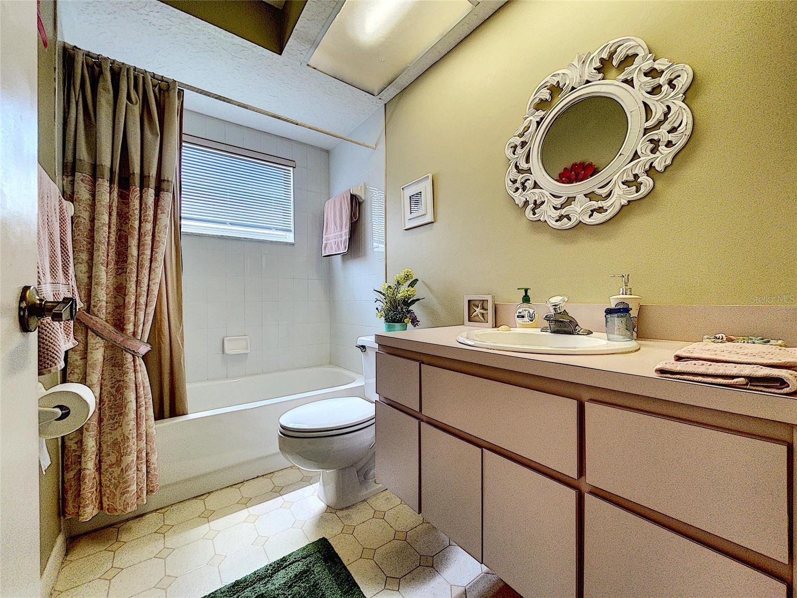 9408 NEW ORLEANS DR, WEEKI WACHEE, FL, 34613