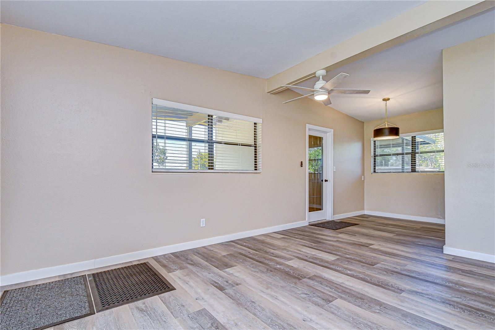 306 E LANGFORD DR, PLANT CITY, FL, 33563