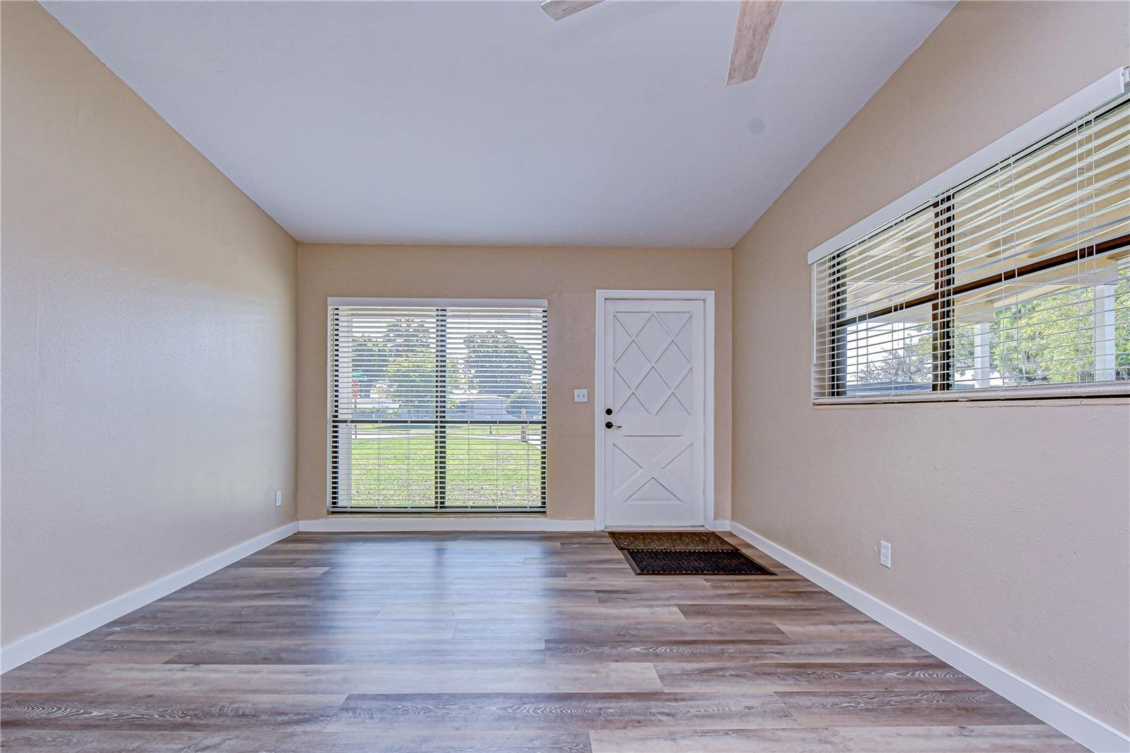 306 E LANGFORD DR, PLANT CITY, FL, 33563