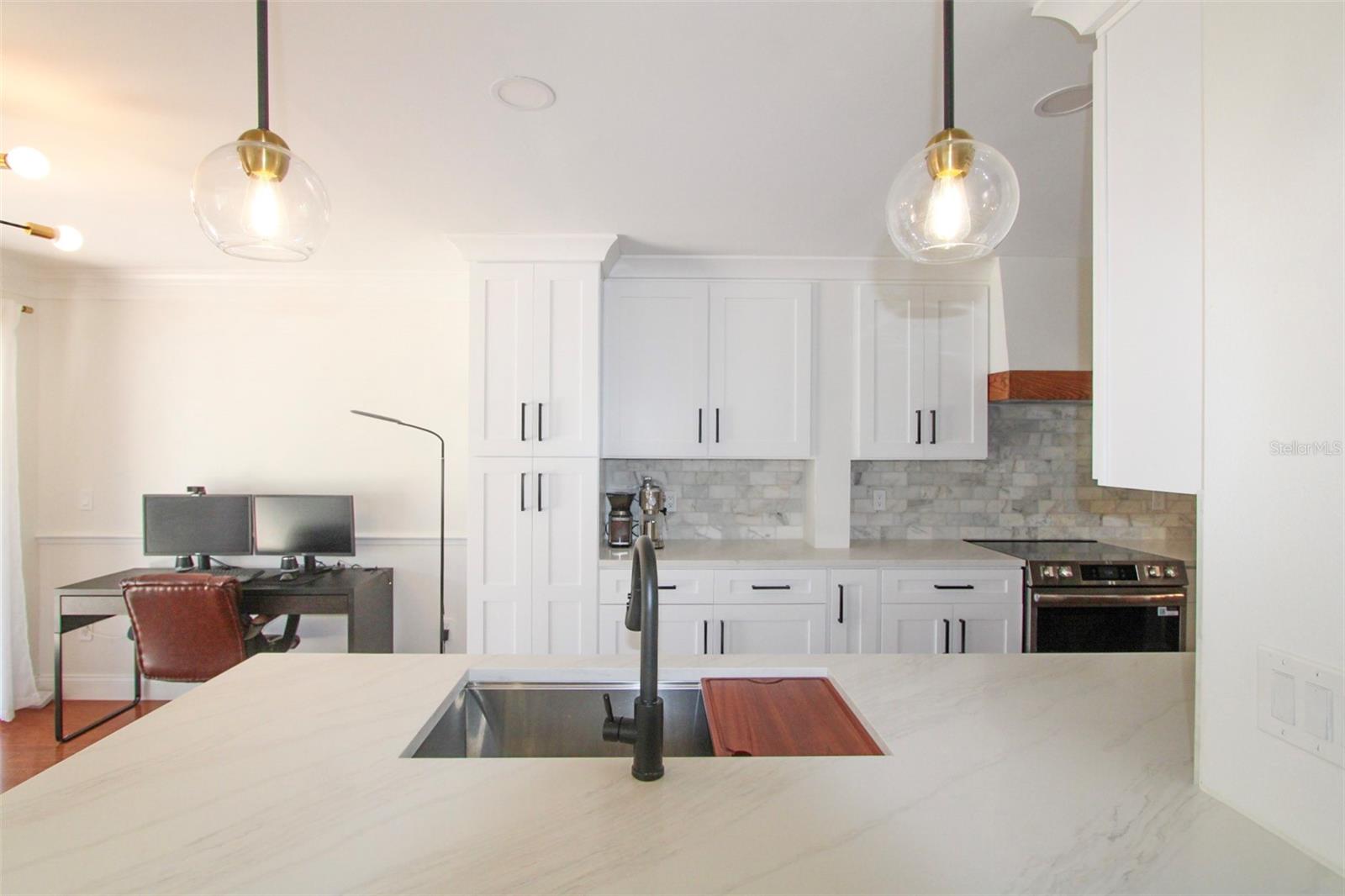 4518 W GRAY ST, TAMPA, FL, 33609
