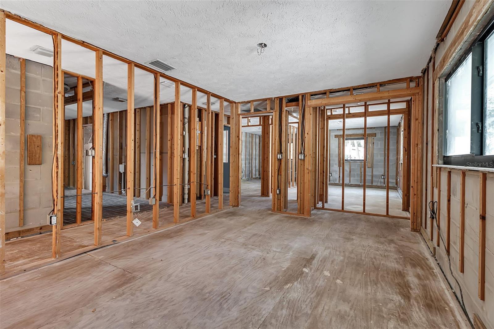 1040 SYLVAN DR, SARASOTA, FL, 34234