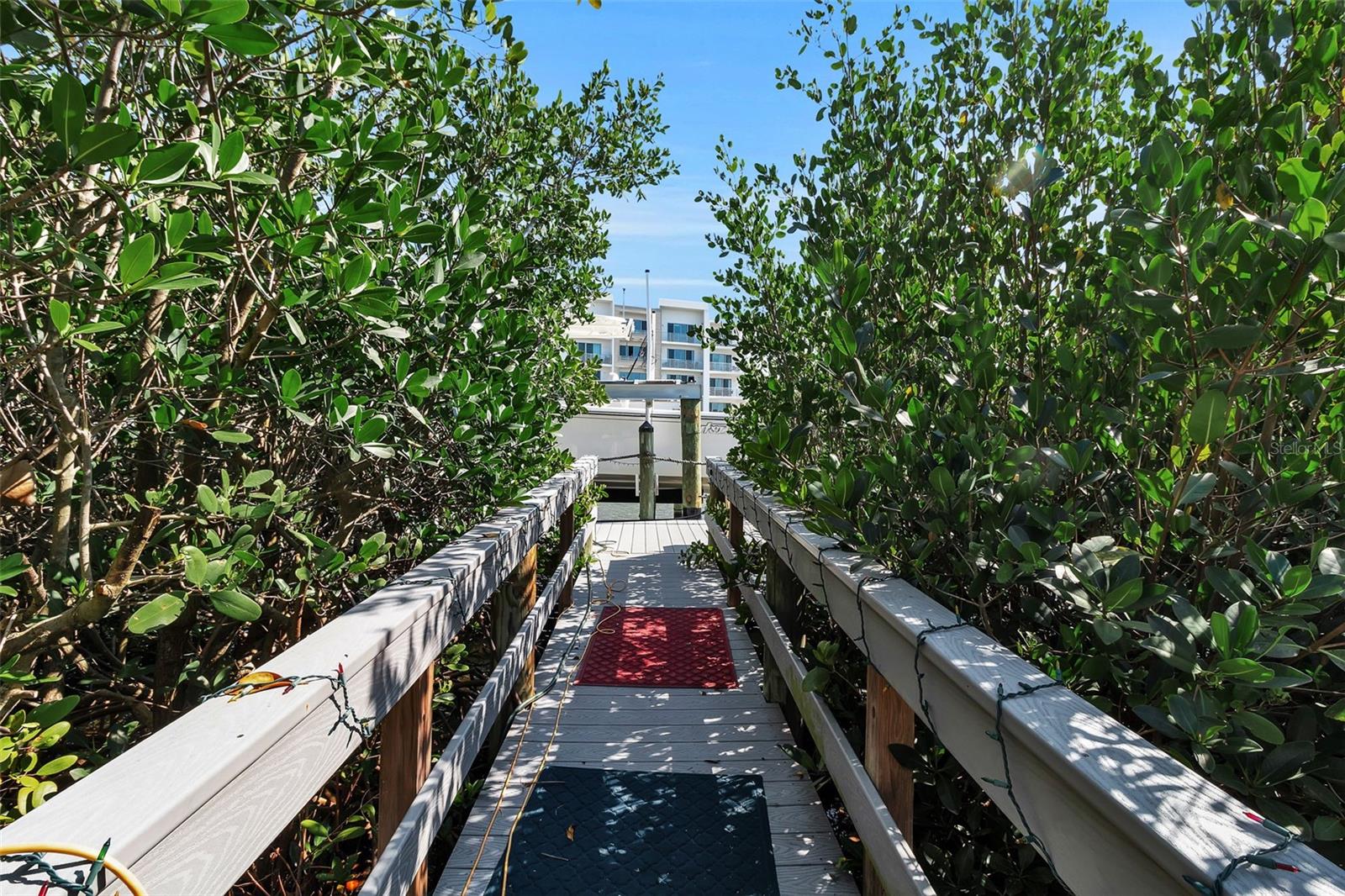 1040 SYLVAN DR, SARASOTA, FL, 34234