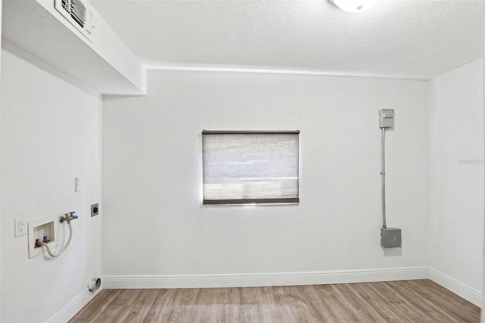 6708 N HIMES AVE, TAMPA, FL, 33614
