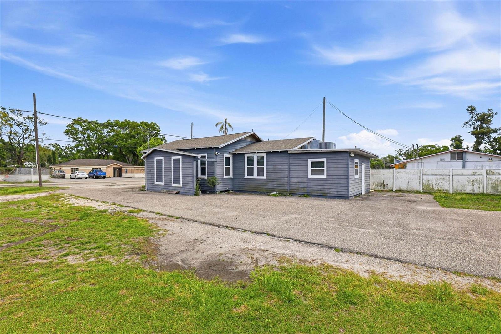 6708 N HIMES AVE, TAMPA, FL, 33614