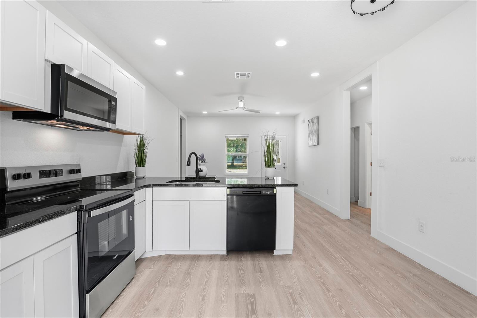 103 LONG RD, INTERLACHEN, FL, 32148
