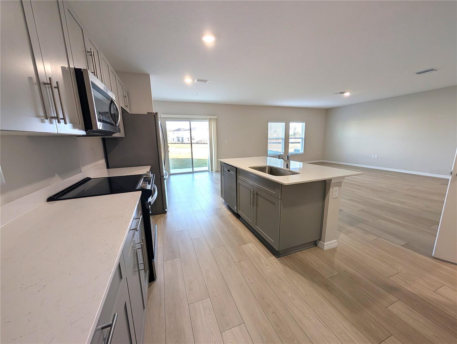 37327 SAGEMOOR DRIVE, ZEPHYRHILLS, FL, 33541