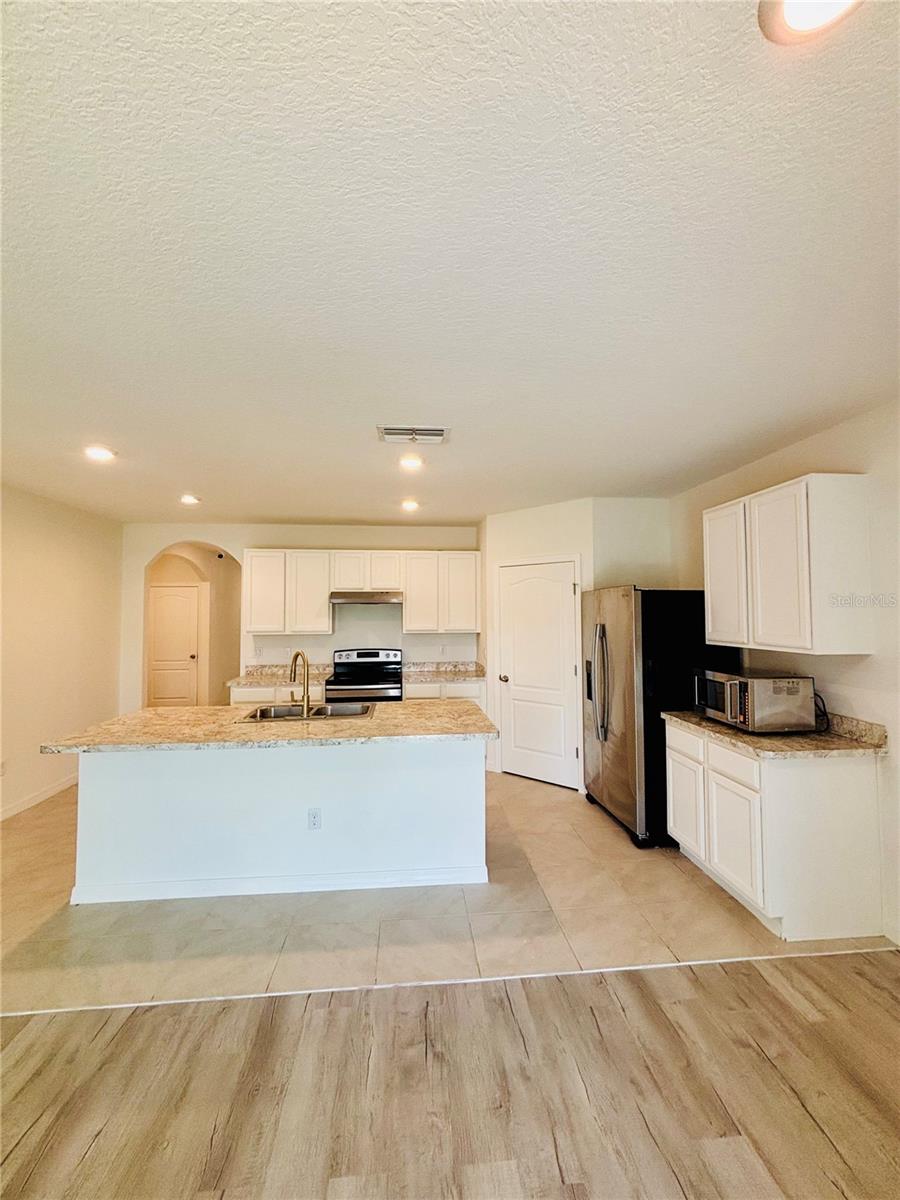 352 ALEXZANDER WAY, WINTER HAVEN, FL, 33881