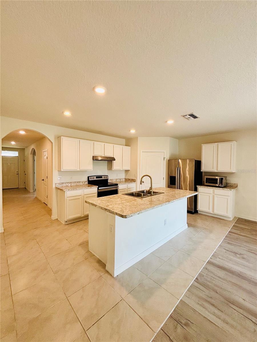 352 ALEXZANDER WAY, WINTER HAVEN, FL, 33881