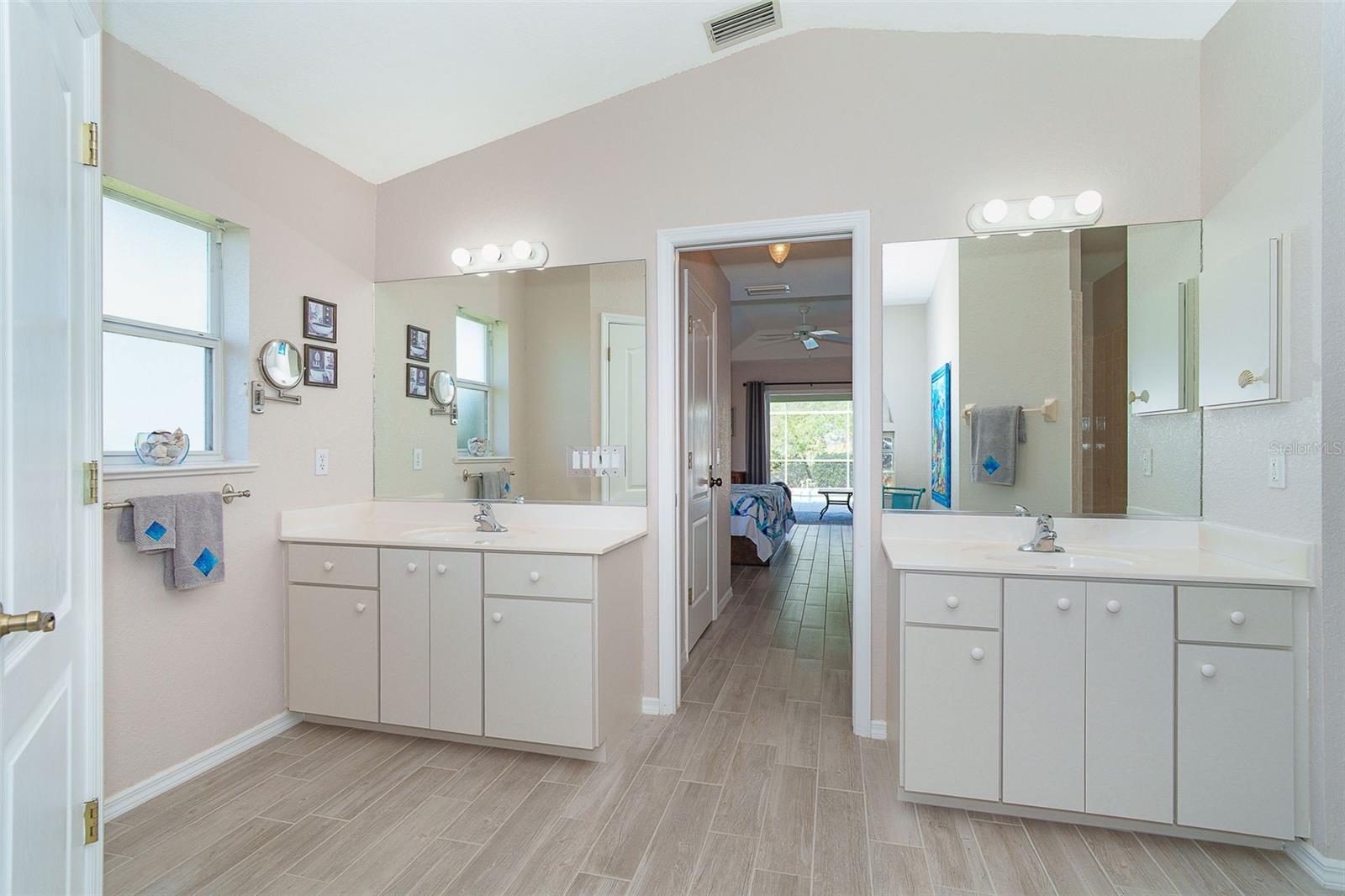 920 ROTONDA CIR, ROTONDA WEST, FL, 33947