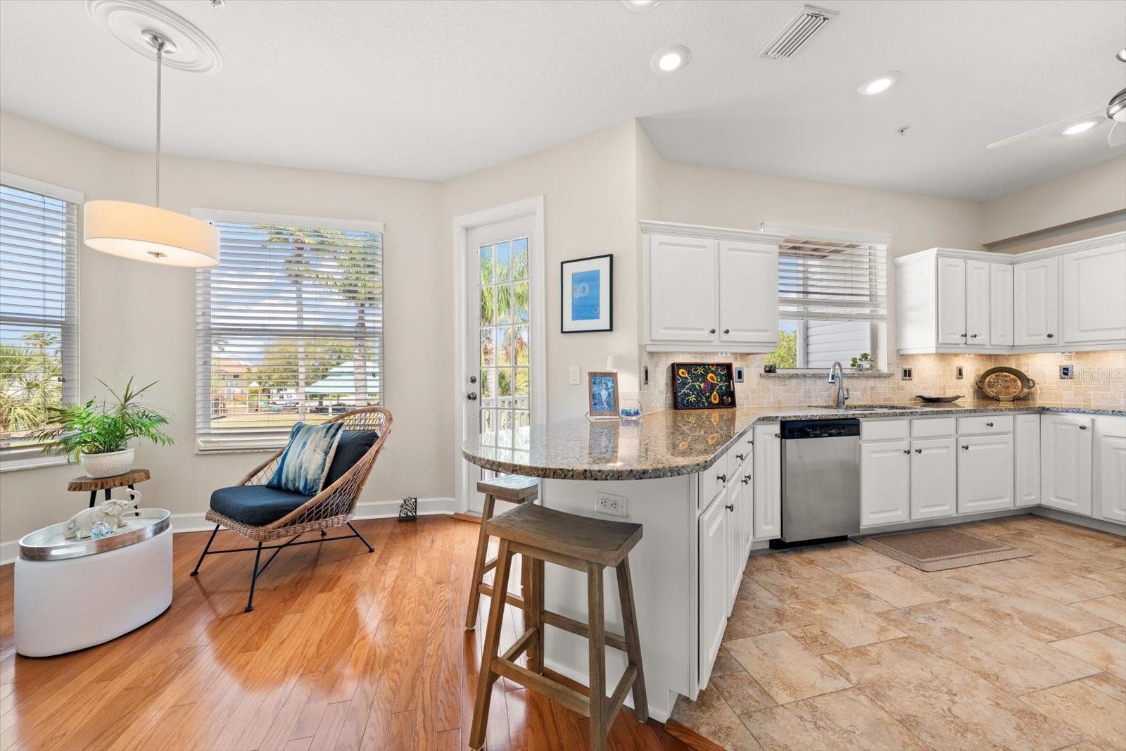 103 SHOALS CIR, NORTH REDINGTON BEACH, FL, 33708