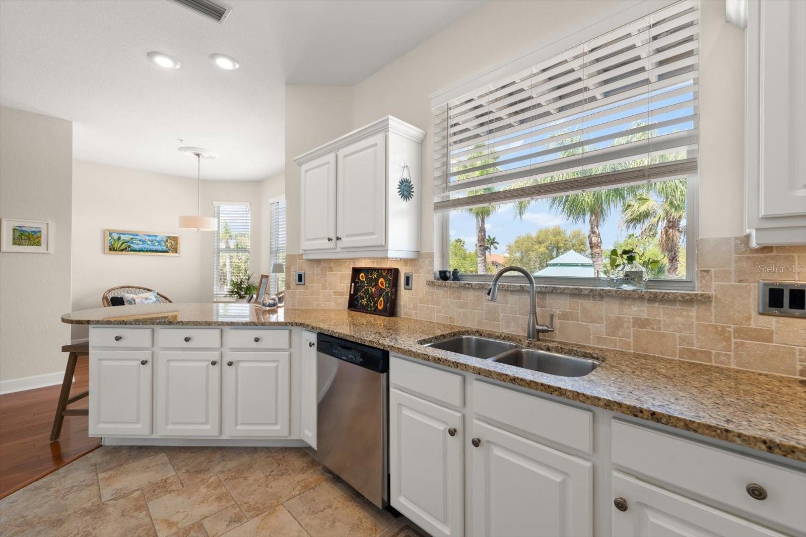 103 SHOALS CIR, NORTH REDINGTON BEACH, FL, 33708