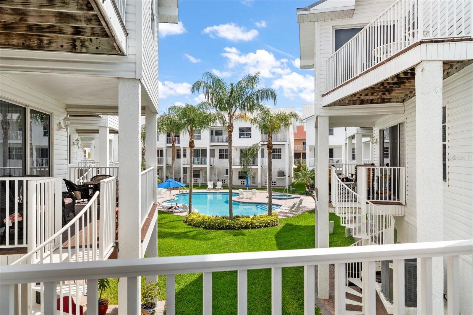 103 SHOALS CIR, NORTH REDINGTON BEACH, FL, 33708