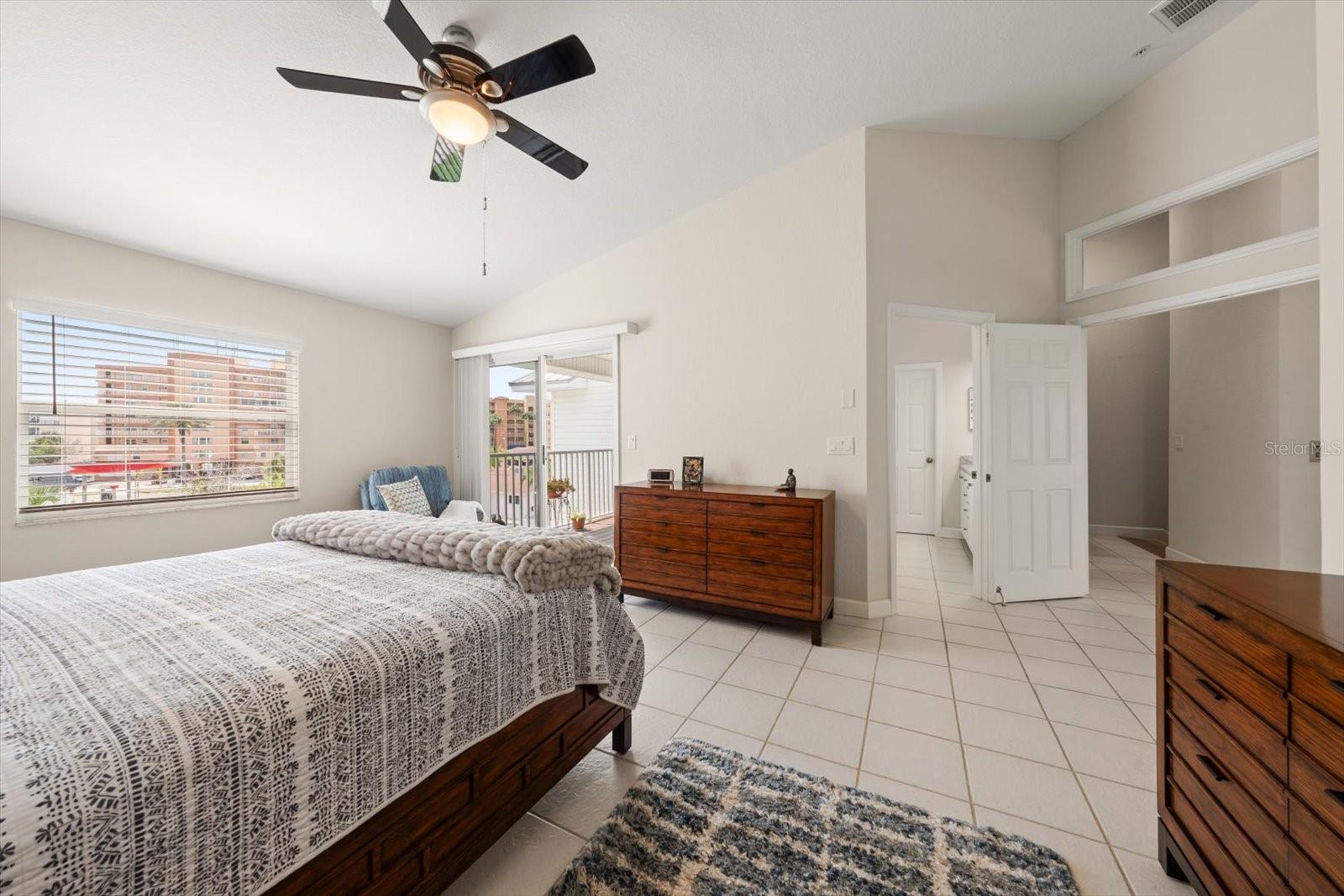 103 SHOALS CIR, NORTH REDINGTON BEACH, FL, 33708