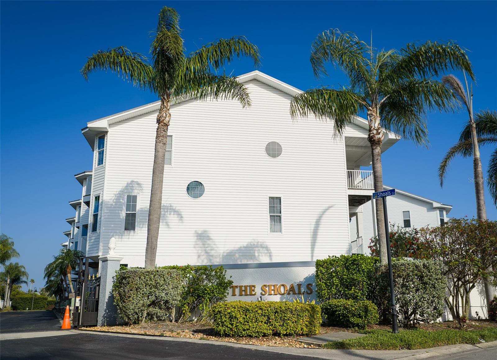 103 SHOALS CIR, NORTH REDINGTON BEACH, FL, 33708