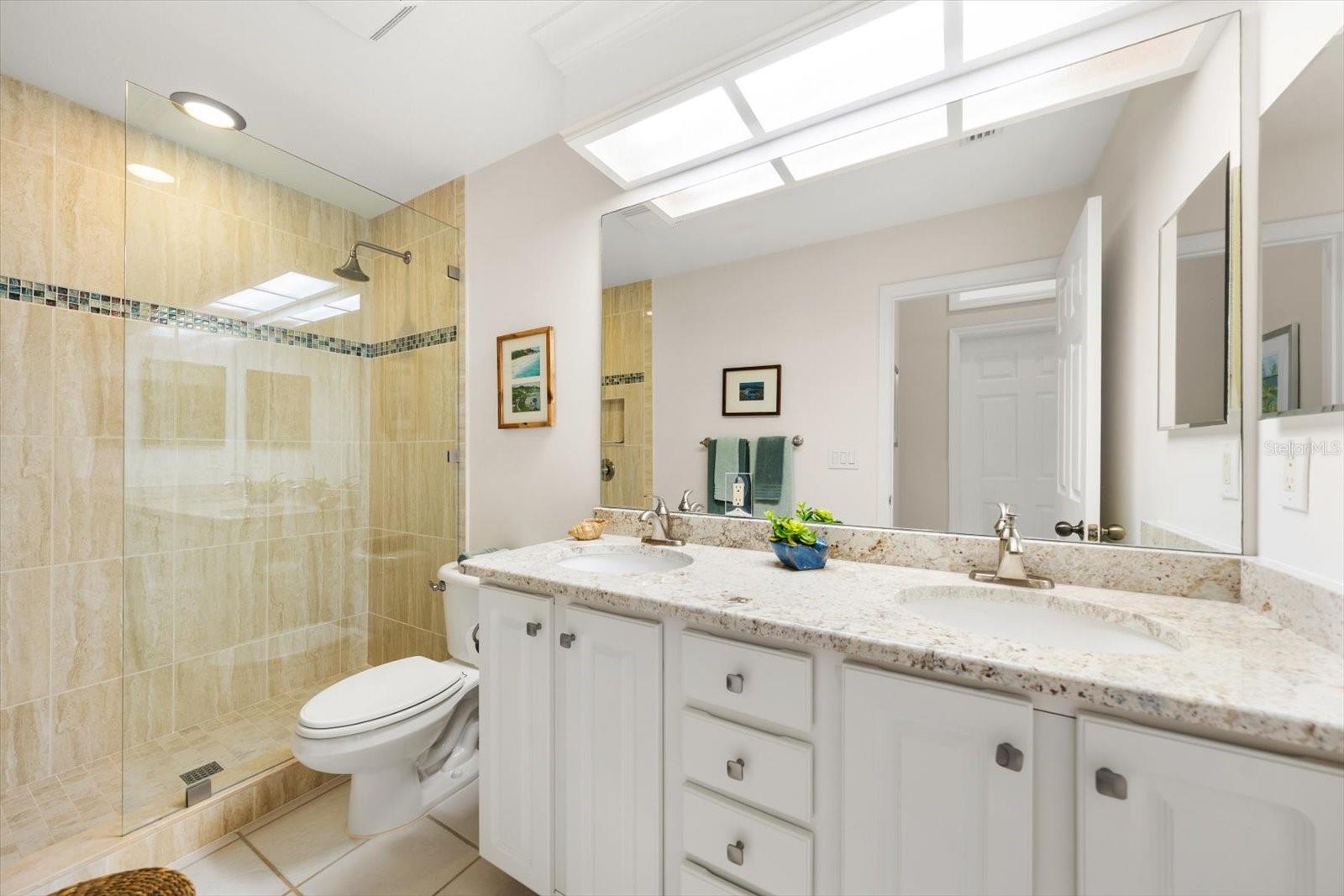 103 SHOALS CIR, NORTH REDINGTON BEACH, FL, 33708